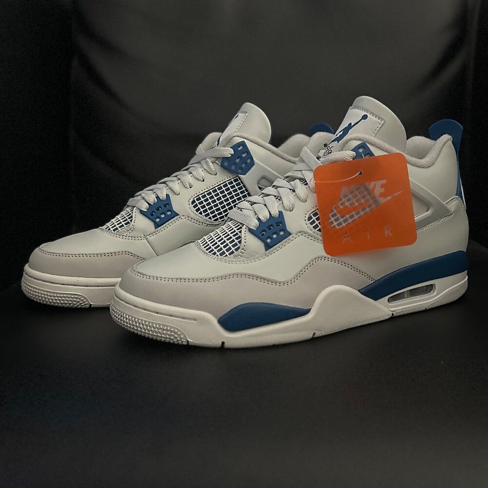 Men's Jordans size 10.5 military blue